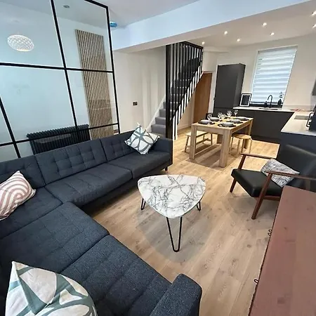 Вилла Caernarfon Modern Townhouse Snowdonia Экстерьер фото