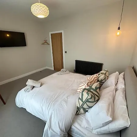 Вилла Caernarfon Modern Townhouse Snowdonia Экстерьер фото