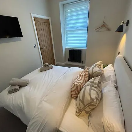 Вилла Caernarfon Modern Townhouse Snowdonia Экстерьер фото